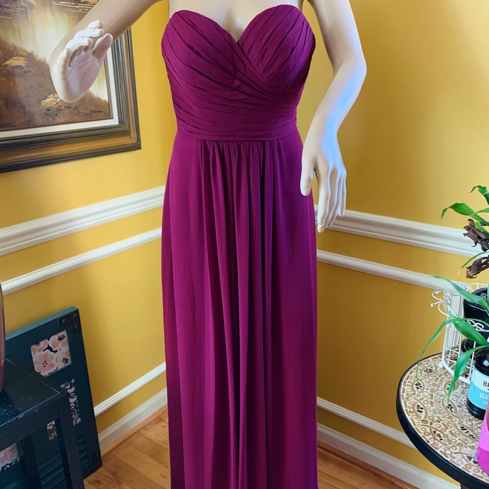 BEAUTIFUL BILL LEVKOFF BRAND FORMAL PURPLE LONG DRESS SIZE 4